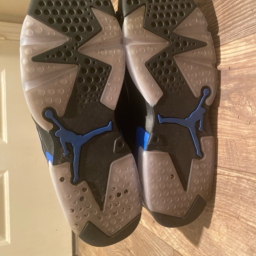 Nike Men's Black and Royal Blue Air Sneakers - Picture 6 of 7